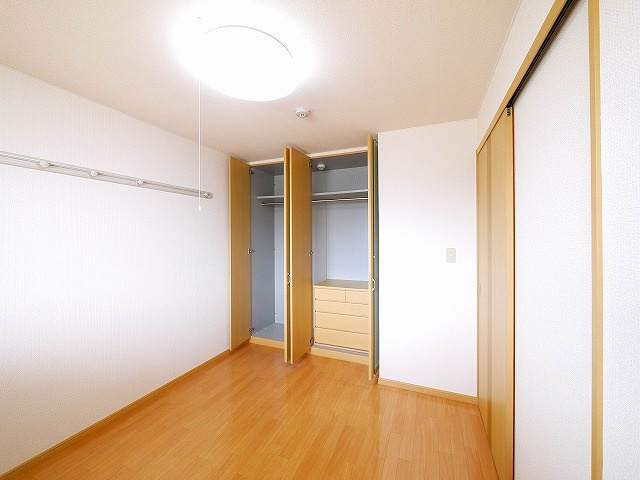 ＣＨＥＲＲＹ　ＨＯＵＳＥ（チェリーハウス）の洋室