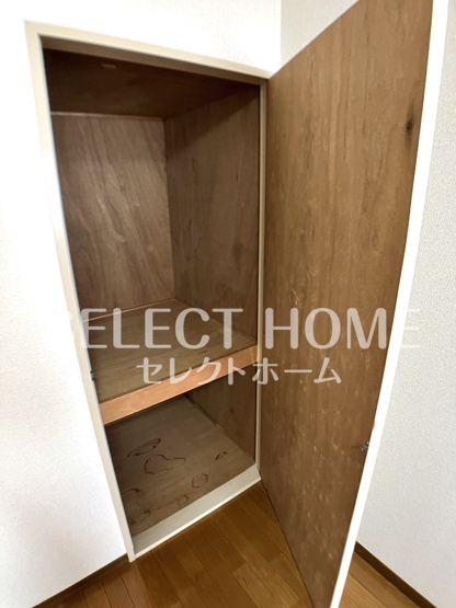 【収納】 | Ｓｕｒｐｌｕｓ　Ｔｗｏ　Ｉｃｈｉｋａｗａ　Ｂ | ちょっとした収納スペースも充実しています