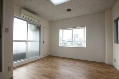 【洋室】 | ラフィーネ1号館