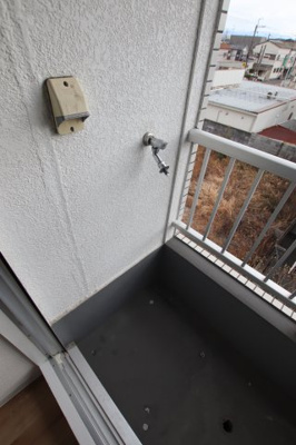 【設備】 | ラフィーネ1号館 | 室外洗濯機置場