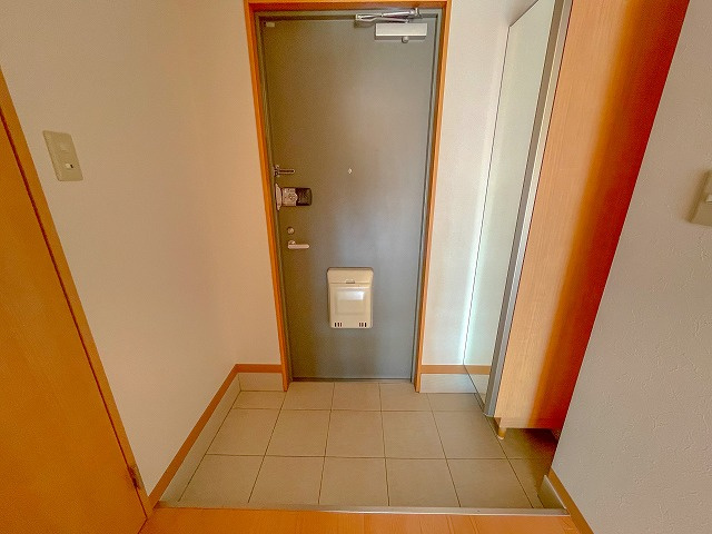 ドリームハウスしののめの玄関|収納もある玄関です