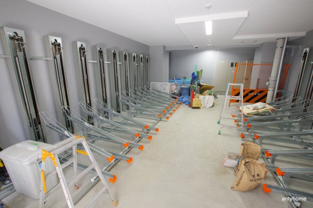 ララプレイス難波ガルテン　仲介手数料無料の駐車場