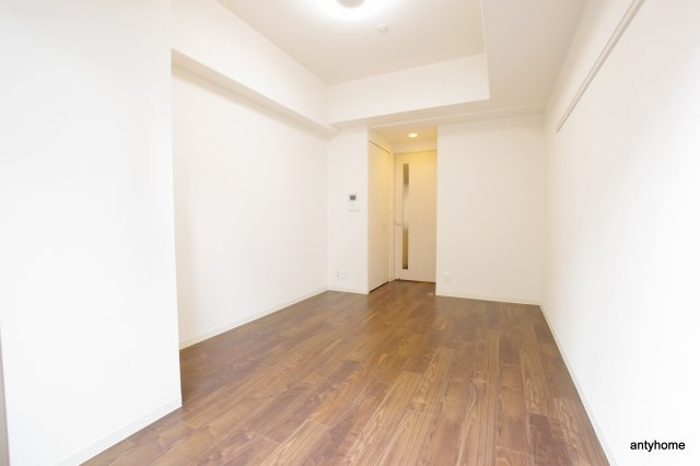 ララプレイス難波ガルテン　仲介手数料無料の居間・リビング