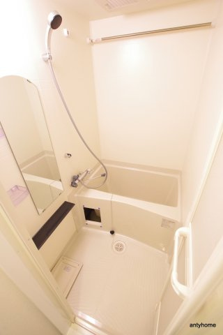 ララプレイス難波ガルテン　仲介手数料無料の浴室