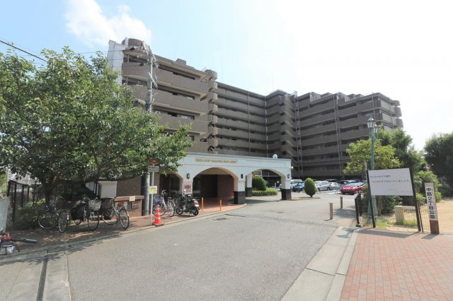 宝塚市中筋２丁目の中古マンションの外観