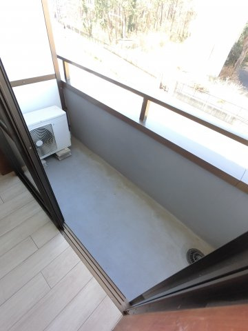 【バルコニー】