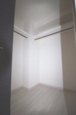 【収納】 | アベニール四天王寺 | 洋室6.1帖　ウォークインクローゼット