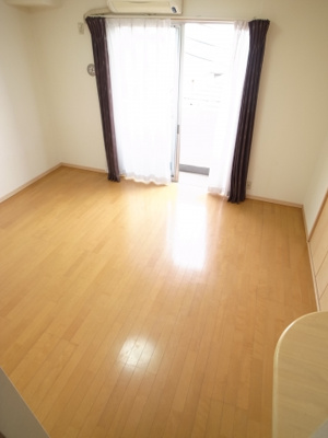 【寝室】 | レジデンスさむかわ | 情報提供:ねいばーふっど千葉店