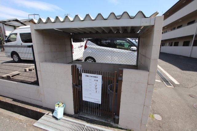【その他共用部分】 | アミール西野 | 敷地内ゴミ捨て場