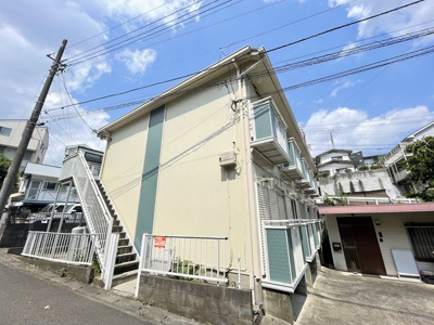 【外観】 | エスペランサ | 小田急線「柿生」駅まで徒歩圏内☆スーパーやホームセンターが近くて便利な立地の2階建てアパートです♪