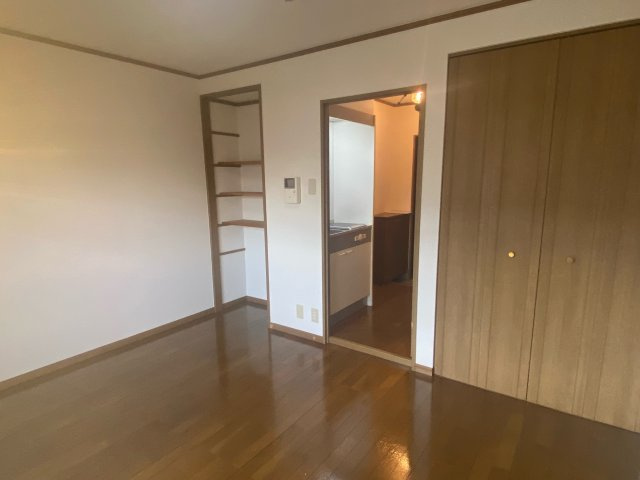 ベルメゾン一須賀Ⅰ号館の洋室