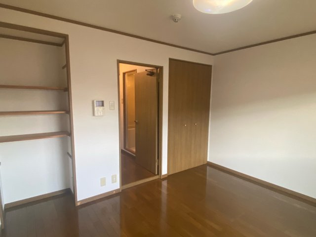 ベルメゾン一須賀Ⅰ号館の洋室