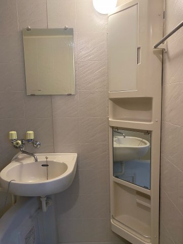 ベルメゾン一須賀Ⅰ号館の洗面所