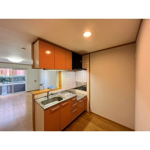 ヴィオラ・トゥールの内装