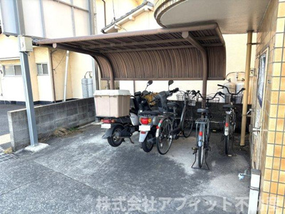 【その他共用部分】 | メゾンエル御幸 | 屋根付き駐輪場