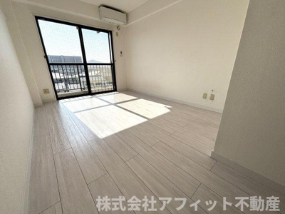 【居間・リビング】 | メゾンエル御幸 | 洋室6帖