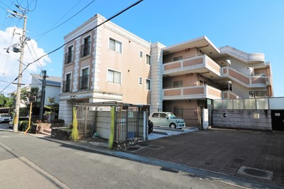 西宮市仁川町５丁目の中古マンションの外観