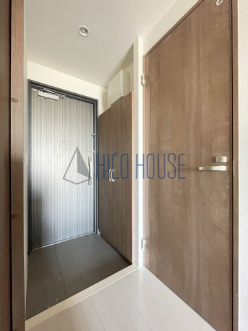 ソライエアイル新河岸の玄関