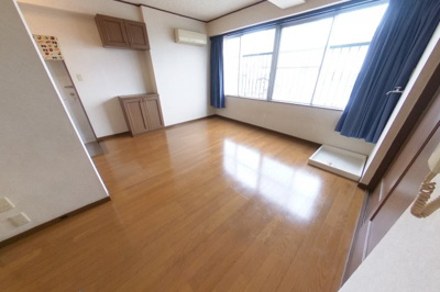 【居間・リビング】 | キヨモトビル