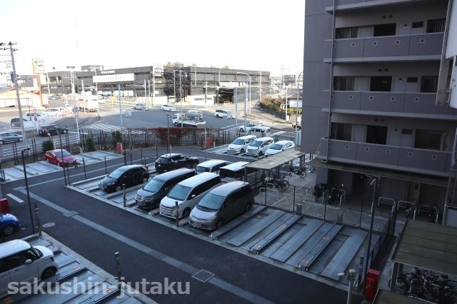 アルファグランデ八千代村上の駐車場