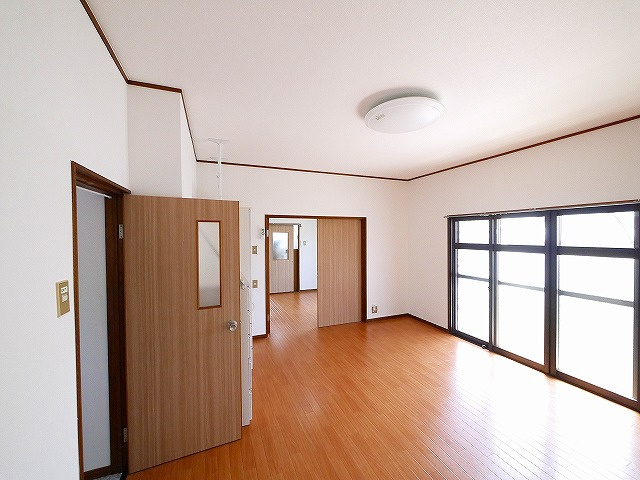 南田原町平屋の内装