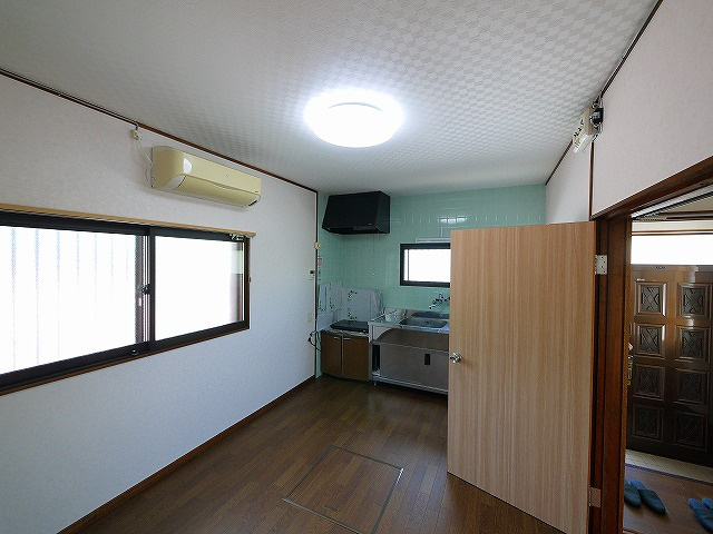 南田原町平屋の居間・リビング