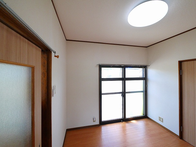 南田原町平屋の洋室