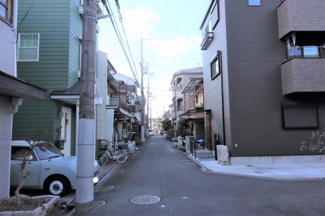 【前面道路含む現地写真】