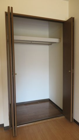 パークサイド難波の収納