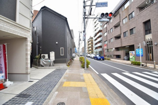 【前面道路含む現地写真】 | 現地見学や資料請求などお気軽にお問合せ下さい。
◎周辺環境とあわせて現地もご案内致します。