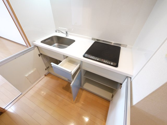 アイリスハイツ8号館のキッチン|キッチンでお料理をお楽しみください