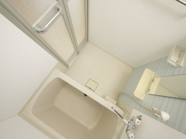 アイリスハイツ8号館の浴室|お風呂で日々の疲れを落としましょう