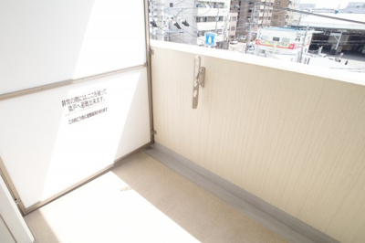 【バルコニー】 | ゼファー東大阪