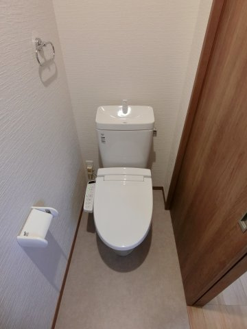 【トイレ】 | 百舌鳥赤畑町3丁　戸建賃貸