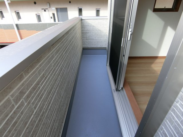 【バルコニー】 | 百舌鳥赤畑町3丁　戸建賃貸