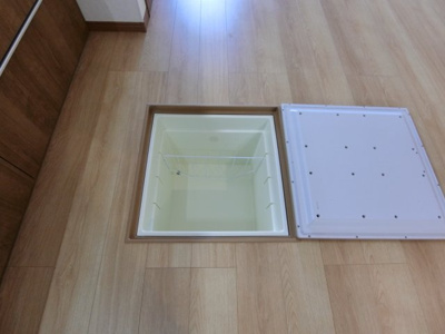 【居間・リビング】 | シュライクハウス