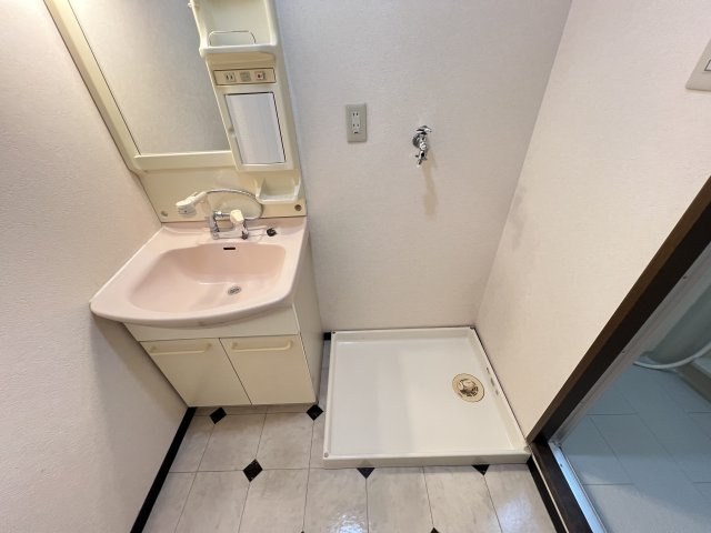 ベルカルムSの浴室