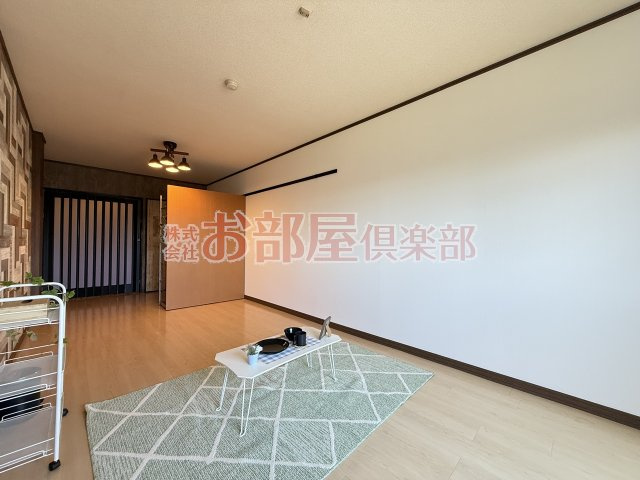 コンバーチブルの洋室|ゆったりした洋室です