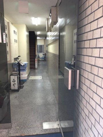 Asahiビルのエントランス