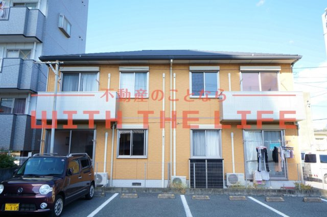 シャトルケイのエントランス|ゆとりのあるエントランスです