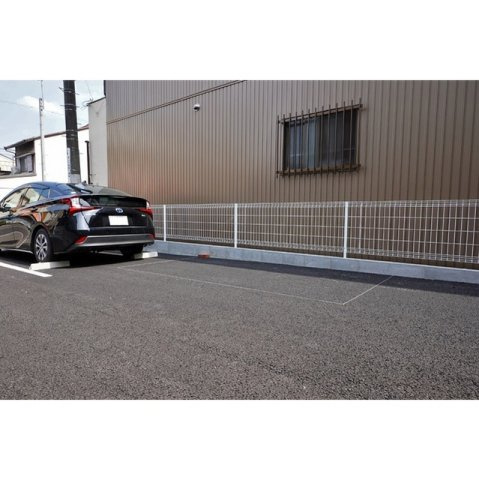 山田ガレージの外観
