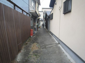 【前面道路含む現地写真】