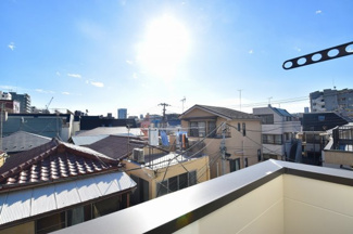 【展望】 | バルコニーからは開放的な景色が眺められます。