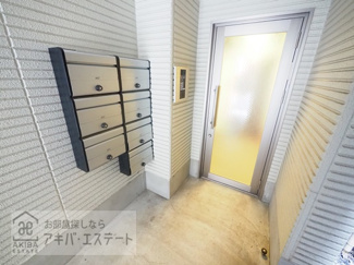 【エントランス】