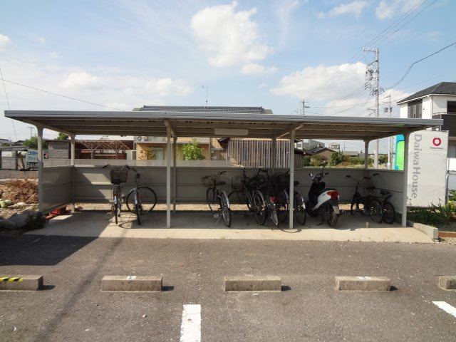 高浜市向山町５丁目のアパートのその他共用部分|駐輪場