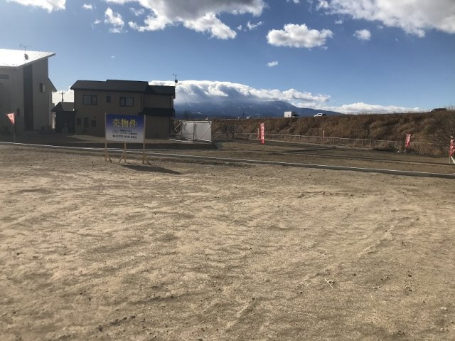 【土地図】 | アクアリゾート佐久平分譲地 | ちょうど八ヶ岳連峰がよく見えます（写真は雲にかかっていますが…）