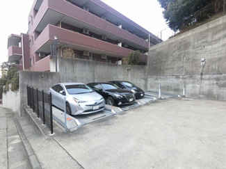 【駐車場】 | 機械式駐車場です。