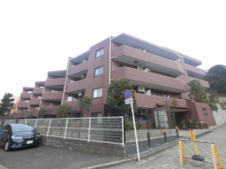 【外観】 | 総戸数３３戸、平成１１年６月築、管理人は日勤勤務につき管理体制良好です♪