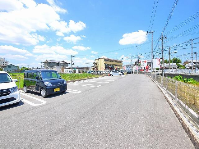 ソライロ　ガーデンの駐車場|駐車場に車を止められます