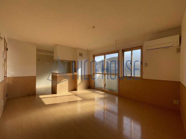 サンモールプラザBの居間・リビング